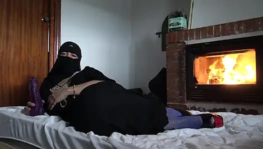 Türk Müslüman evli kadın Almanya'da için yalvarıyor