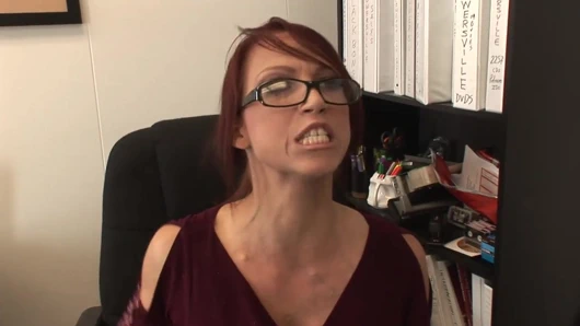 Pis sekreterim gerçek bir erkek delisi