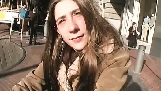 Kıllı Fransız genç kız ateşli sikişiyor