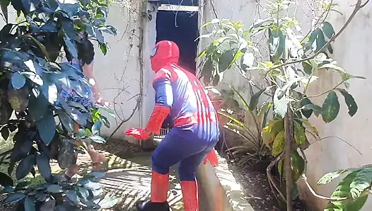 Cospley Alex Lima Büyük Ve Kalın Horoz Örümcek