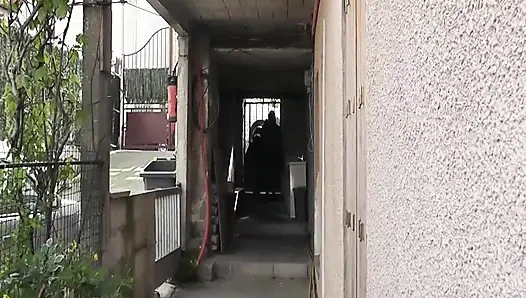 Olgun Bir Kişi Bile Cuckold Kocasının Önünde Sevişiyor