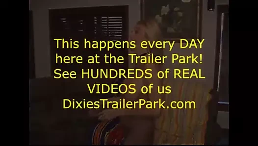 3 Uomini & 1 Donna. Sborrate in bocca e donazione di Sborra.