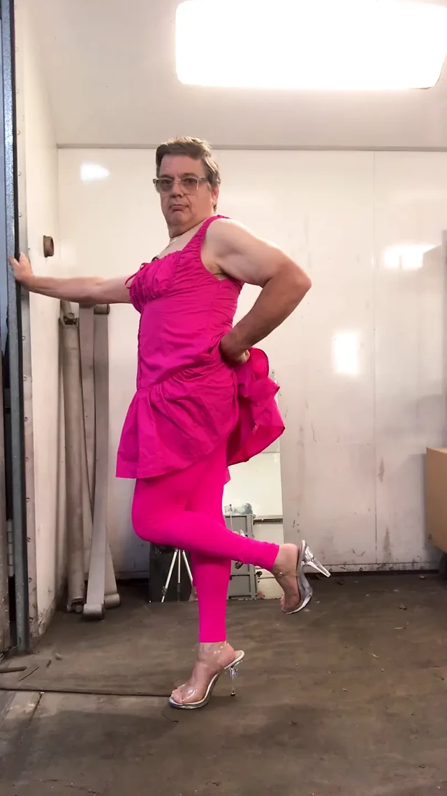 Pembe içinde seksi!!