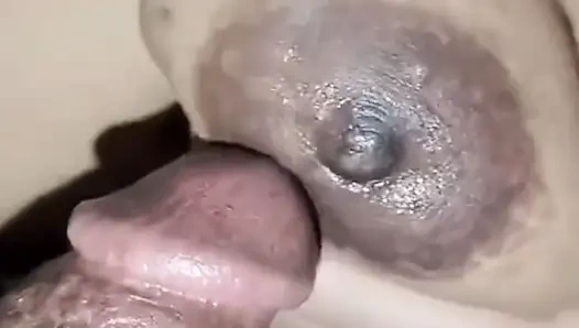 Hintli kadın sevgilisine ıslak sakso çekiyor amatör