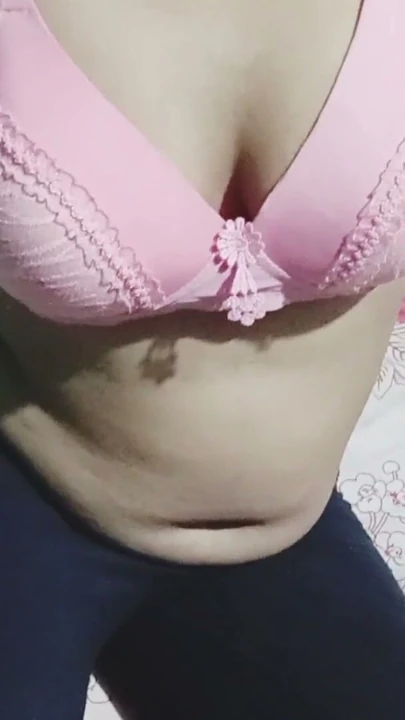 Hot Bhabhi Show her hot Boobs and pussy | Clip 1