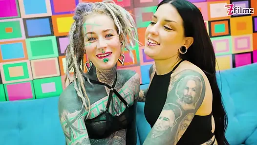 Gotik ve hippi piliç anal sikilmeyi ve yüzüne boşalmayı seviyor