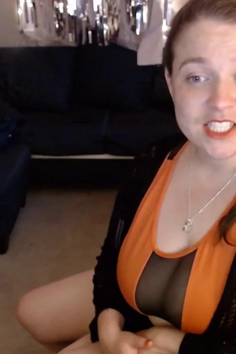 Götn bir amcık, seni edepsiz küçük travesti sürtük -