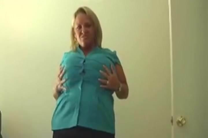 Busty milf handjob