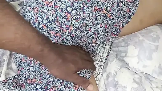 Nivadu dawase gedara wela inna kellage oda ekata gihin akita hukapu dawase sepa