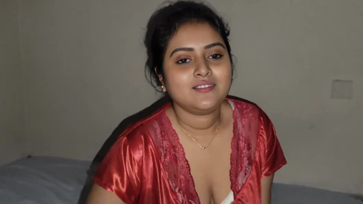 Beautiful indian bhabhi ko ratme chup chupke cudai kiya bohoti moja aya .