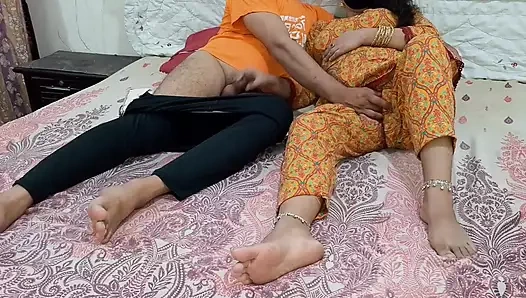 Hintli üvey anne üvey oğlunun kendi sorumluluğunda olduğunu biliyor