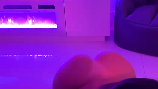 Donanımlı büyük memeli misslexa neighboor'unu sikiyor