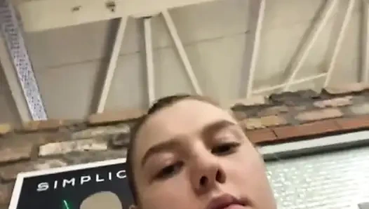 Public fucking with jucielussie in the gym