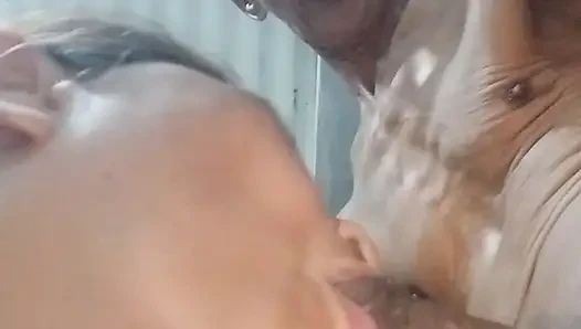 Kendimi çok iyi hissedene kadar emiyor