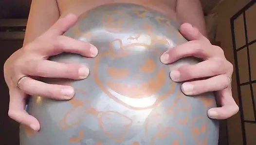 Azdırma ve öküzlü cadılar bayramı balonu - tavşan tezgahbası