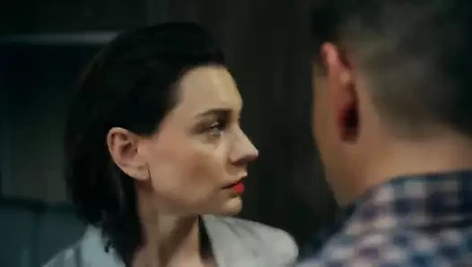 Christiane Paul Serie 8 Dias 2019 Dublado 2 HD