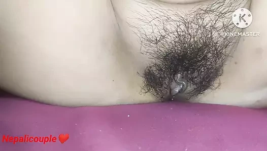 Amcığıma mastürbasyon yapıyorum. Bütün gece amcığımı sert sikmek için büyük zenci yarağı istiyorum.