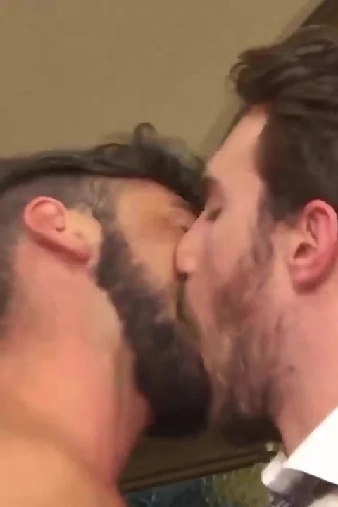 Menatplay - işadamı massimo piyano anal philip zyos'a biniyor