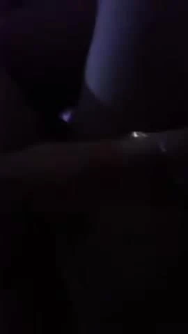 Sie fickt ihre Frau mit ihrer Freundin