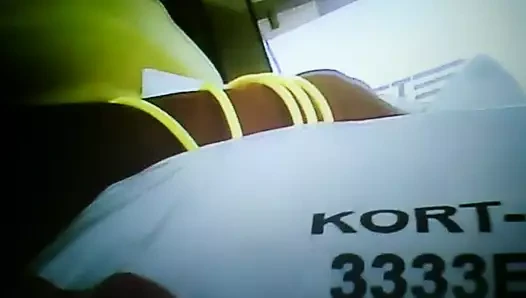 Olgun bluz ile bakın.