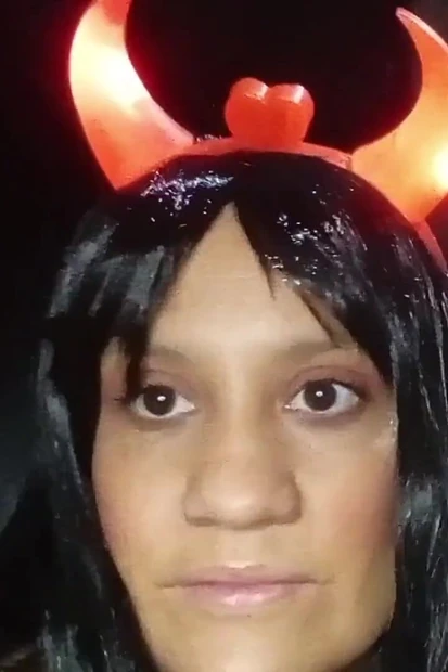 Caliente Diablita En Gloryhole