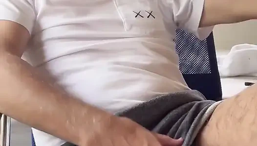 Ne olduğunu anlayamadan onunla oynuyorum