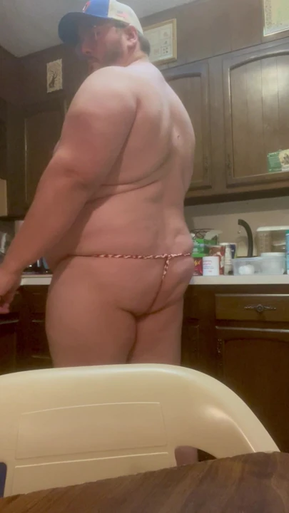Yeni bir g-string deniyor