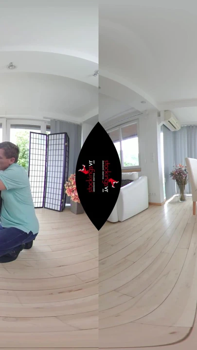 Telefonu bırak ve beni sik: çorapla azdırma ve sürpriz | Klip 1