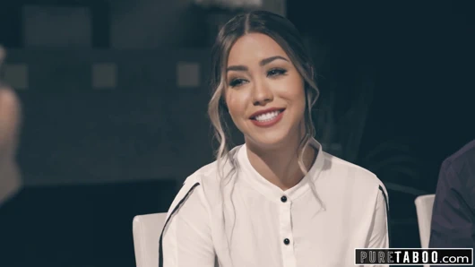 Arkadaşımı sevgilimin önünde becermek zorunda kaldım!