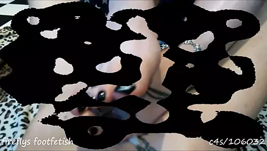 Fireflys siyah ayak parmakları