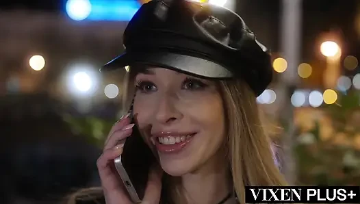 Vixenplus ateşli esmer Nata Gold çifte büyük zenci alıyor
