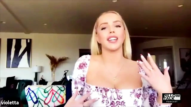 Violet Benson ortak ev sahibi Francesca Farago ile gerçek bir seks yapıyor