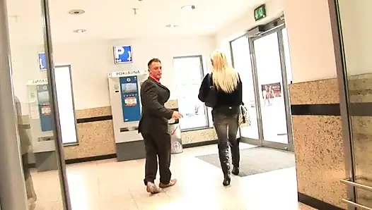 Der Fundorado Modell Scout bumst alles was vor sein Schwanz kommt Part 7