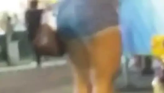 Gostosa de shortinho