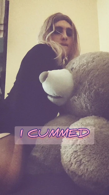 Тренировка скачки и спермы сисси в одиночку