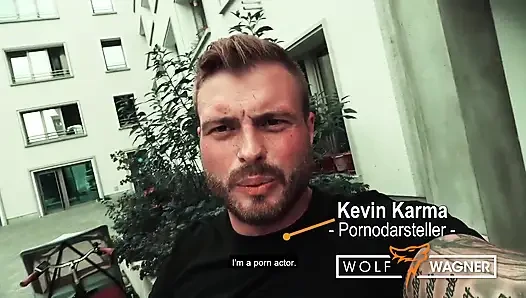 Alman porno yıldızı Mia Blow genç bir yarakla amını sikiyor! Wolf Wagner orijinalleri