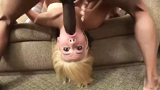 Tara lynn ve jamey var bir ırklararası üçlü sikme ile büyük horoz