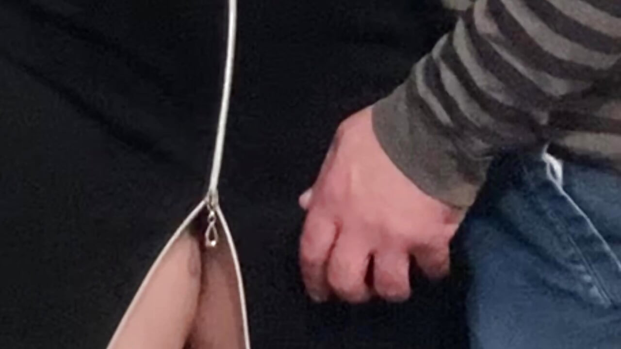 Omg!!! Kalabalık metrodaki yabancı - amcık parmaklıyor