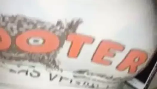 Vardiyasından sonra cooter'ını dövüyor