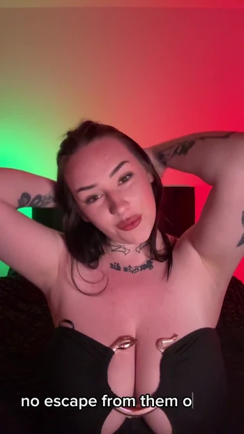 Захватывающий момент из "сексуальной доминирующей готести фантазии, инструкция по"