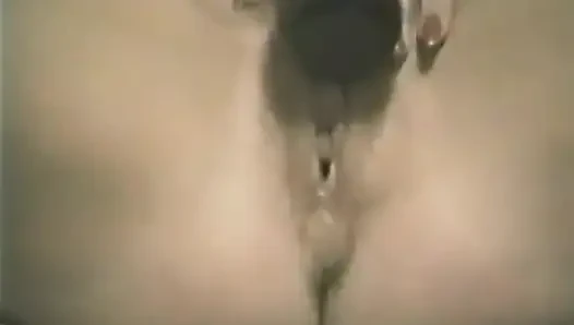 Sarışın orta yaşlı seksi kadın kendini fışkırtıyor