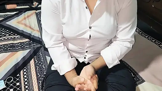 Üvey kız kardeş evde değil, bu yüzden siktim .bölüm 01