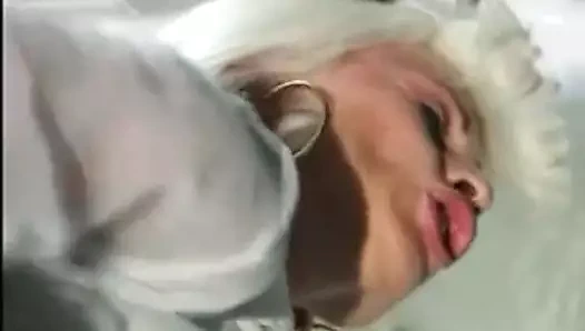 ben deldi büyükanne amcık piercing anal oyuncaklar oyun