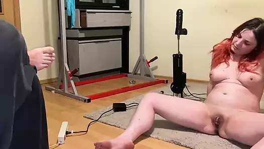 Yumruk sokma, fışkırtma, oral seks ve yüze boşalma