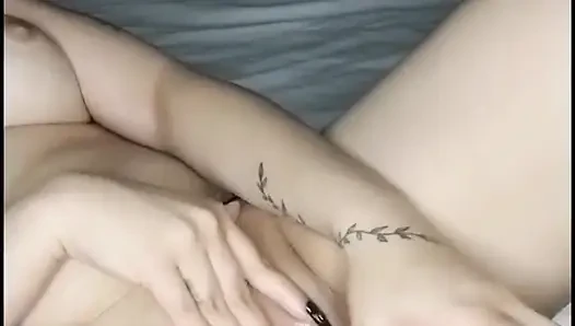 Yağlı Dildo Sikişi