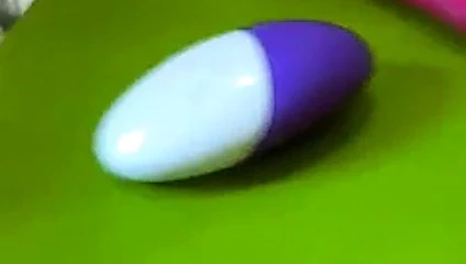 Kinky orta doğu milf alır kremsi ile ona dildos