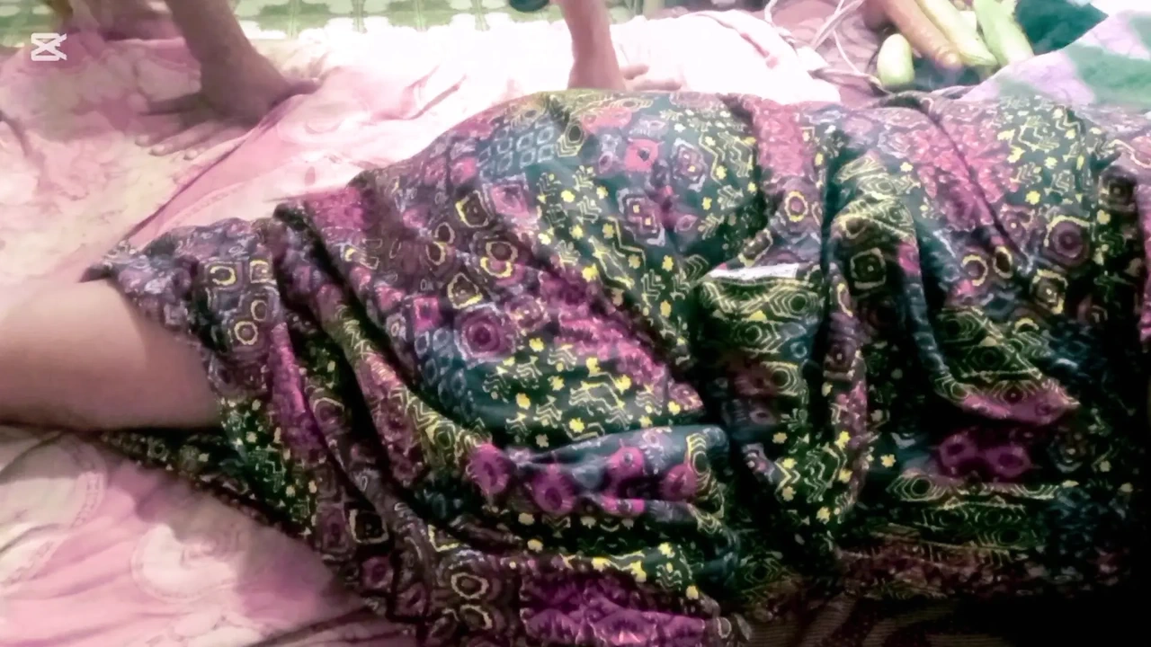 Step sone fuck  her younger  and sexy stepmom on her bead