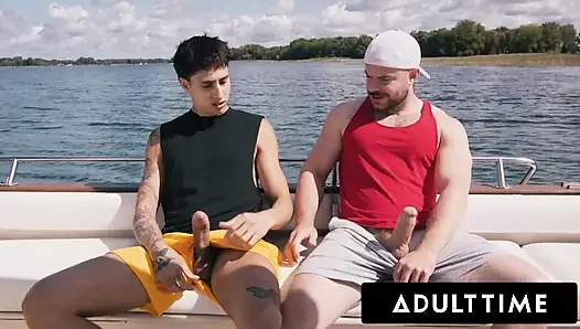 ADULT TIME - heteroseksüel arkadaşlar Marcus Mcneil ve Angel Elias hayal kırıklığı yaratan tekne gününü sert sikişe dönüştürüyor