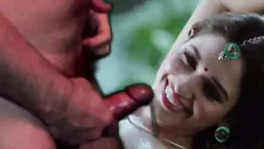 Tamanna ateşli boşalma