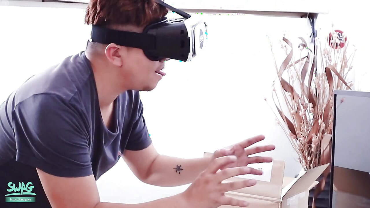Vr pornosu Asyalı ineklere sanal idollerini siktiriyor